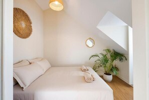 In-room safe, free WiFi