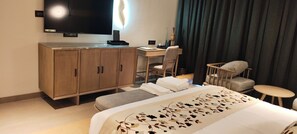 Premium bedding, in-room safe, individually decorated - Maira Serai (Baihar)