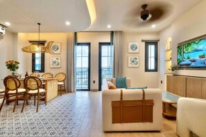 อพาร์ทเมนท์, 3 ห้องนอน, วิวทะเล | ห้องน้ำ | ฝักบัว, ของใช้ในห้องน้ำฟรี, ไดร์เป่าผม, รองเท้าสวมภายในห้อง