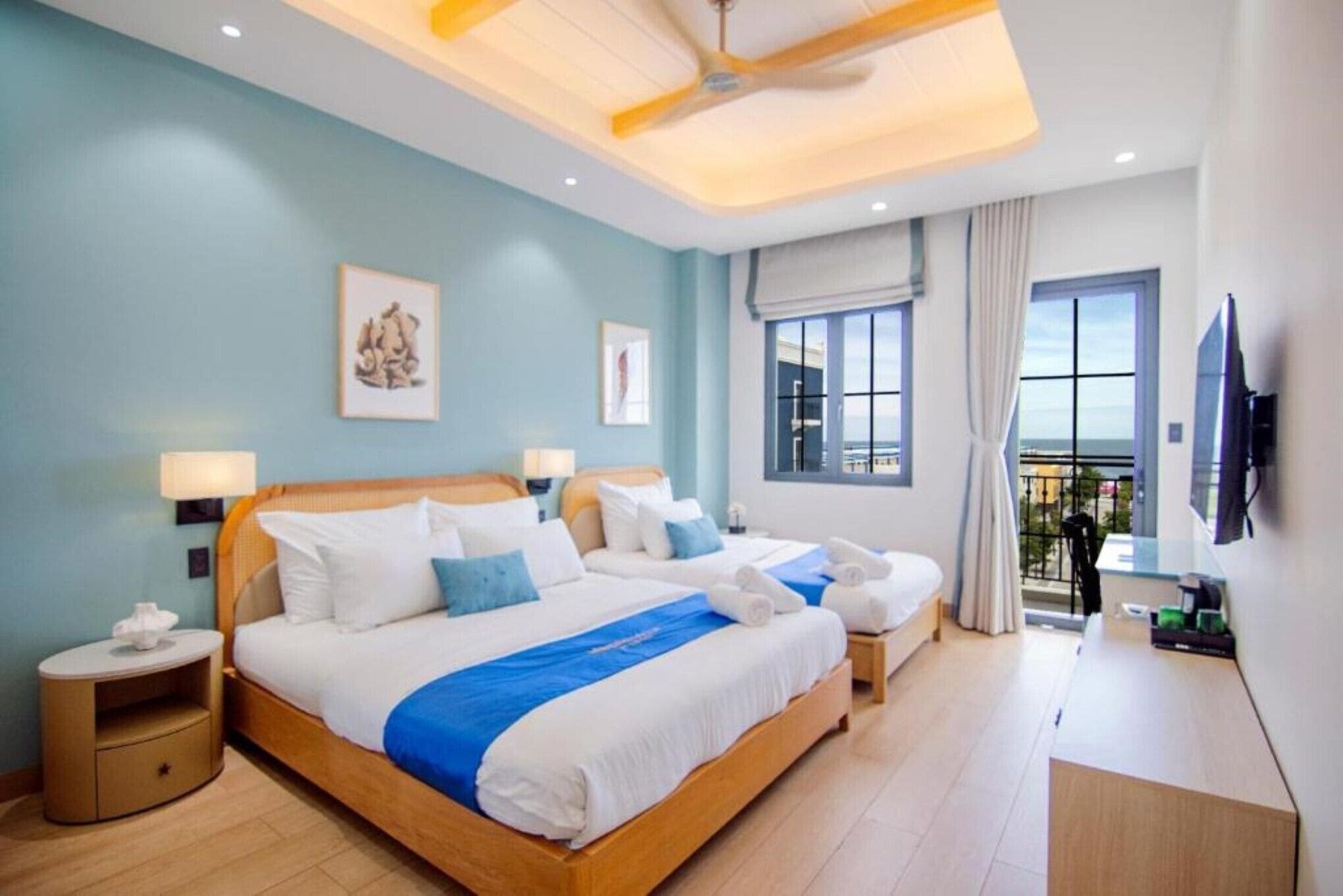 Camera familiare, vista mare | Tende oscuranti, ferro/asse da stiro, Wi-Fi gratuito, lenzuola