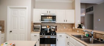 Comfortable, Convenient and Near the Action!