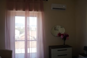 Roba de llit d'alta qualitat, cobrellits i cortines opaques