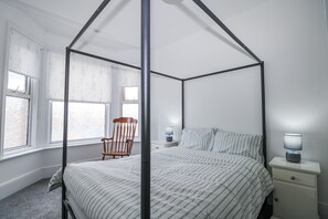 3 Schlafzimmer, individuell dekoriert, individuell eingerichtet