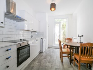 Lavavajillas y utensilios de cocina