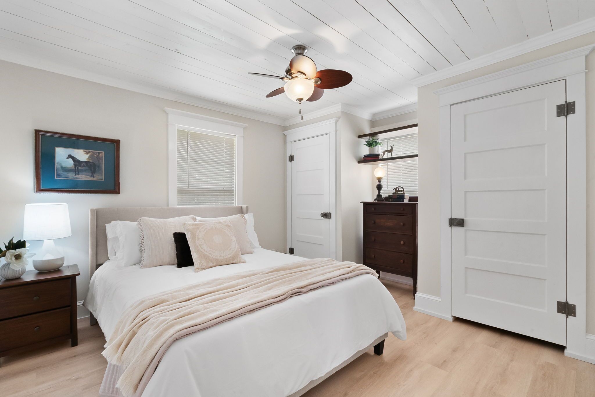 2 bedrooms, WiFi, bed sheets, wheelchair access