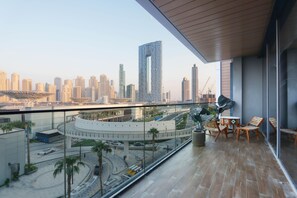 Property grounds - Bluewaters 2B with Iconic Dubai Skyline View (Dubai)