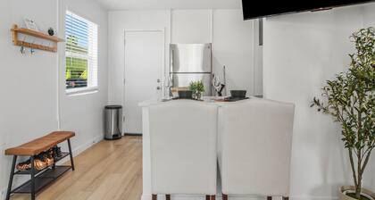 Tiny but Mighty Home - 5 min to ASU & Mill Ave