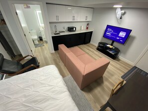 1 chambre, bureau, fer et planche à repasser, Wi-Fi