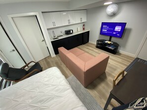 1 Schlafzimmer, Schreibtisch, Bügeleisen/Bügelbrett, WLAN