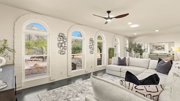 Una Smart TV, libros