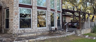 Kid Friendly 4-bedroom house in Dripping Springs with bunk bed room and big yard