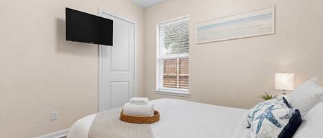 4 bedrooms, desk, iron/ironing board, WiFi (free)