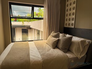 3 chambres, fer et planche Ă repasser, accĂšs Ă Internet, literie fournie