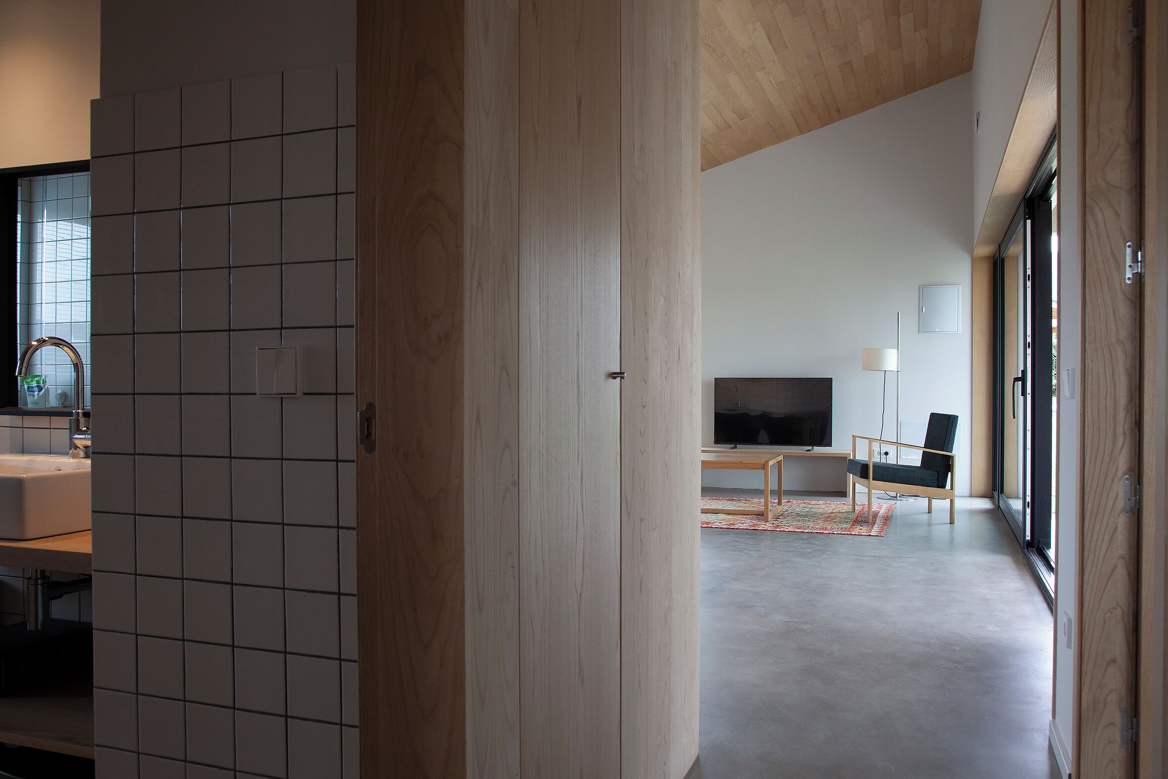 المنشأة من الداخل