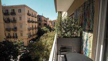 Tripla Luxury, vista città | Tende oscuranti, insonorizzazione, ferro/asse da stiro, Wi-Fi gratuito