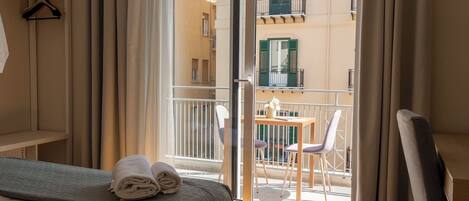 Blackout curtains, soundproofing, iron/ironing board, free WiFi