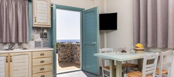 Steno 1Br Apartment with Sea View, Ligaridia Beach