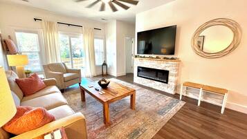 TV, fireplace