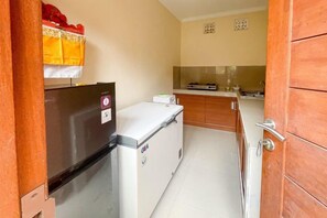 Imej tidak diklasifikasikan, 3 daripada 7, butang