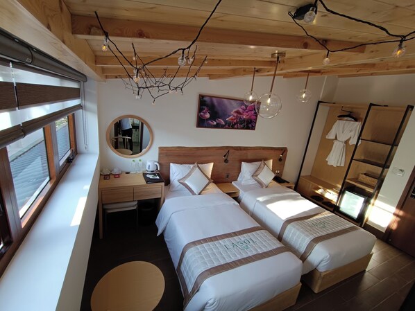 Deluxe Double or Twin Room | Iron/ironing board, free WiFi