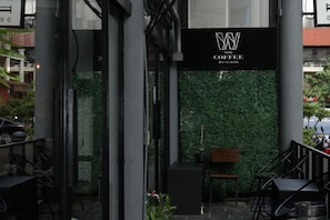 Unclassified image, 5 of 19, button - Wire Bangkok Prakhanong (Bangkok)