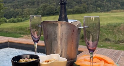 Galhareta - La Maison Rose, 18th century manor house with swimming pool in the Basque Country