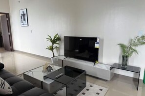 Room - Luxurious Modern Cozy Manila Bayview Pool View 1 2 3 Bedrooms Near Manila Airports Okada Solaire MOA (Paranaque)