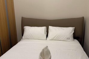 Room - Luxurious Modern Cozy Manila Bayview Pool View 1 2 3 Bedrooms Near Manila Airports Okada Solaire MOA (Paranaque)