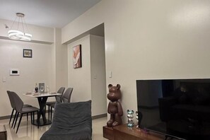 Interior - Luxurious Modern Cozy Manila Bayview Pool View 1 2 3 Bedrooms Near Manila Airports Okada Solaire MOA (Paranaque)