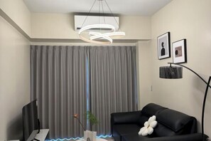 Room - Luxurious Modern Cozy Manila Bayview Pool View 1 2 3 Bedrooms Near Manila Airports Okada Solaire MOA (Paranaque)