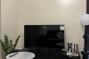 Room - Luxurious Modern Cozy Manila Bayview Pool View 1 2 3 Bedrooms Near Manila Airports Okada Solaire MOA (Paranaque)