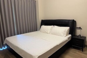 Room - Luxurious Modern Cozy Manila Bayview Pool View 1 2 3 Bedrooms Near Manila Airports Okada Solaire MOA (Paranaque)