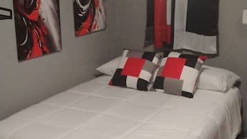 1 chambre, fer et planche à repasser, Wi-Fi, draps fournis