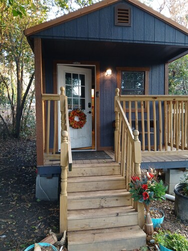 Tiny Home.
Near Downtown Fayetteville, Fort Bragg, Fayetteville State University