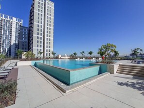 Apartment - Dubai Hills Sleeps 4 With Awesome Swimming Pool (Dubai)