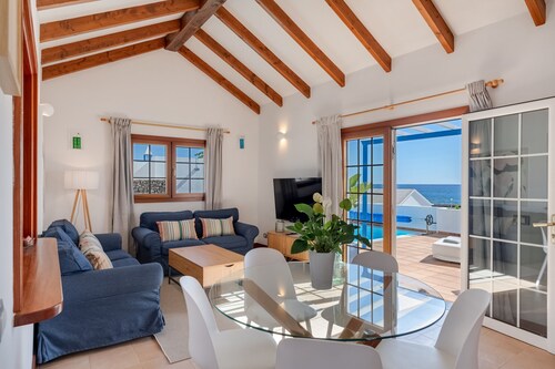 Villa de vacances 'Turqué' avec vue sur la mer, piscine privée et Wi-Fi