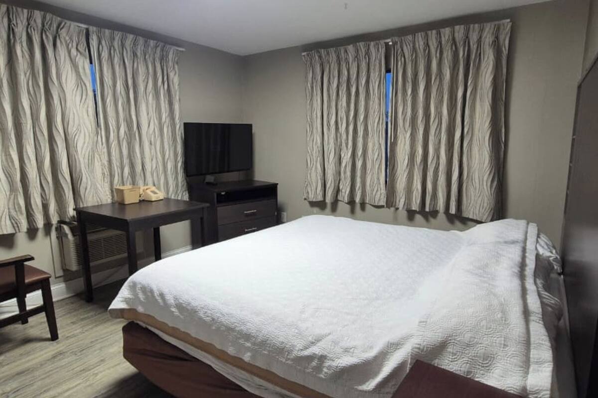 룸, 킹사이즈침대 1개, 금연 | 다리미/다리미판, 무료 WiFi, 침대 시트