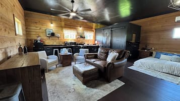 1 bedroom, iron/ironing board, WiFi