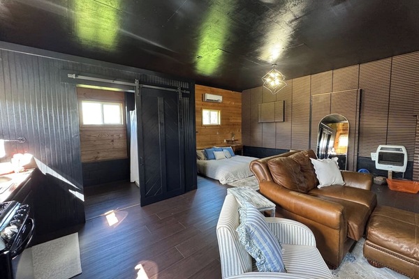 1 bedroom, iron/ironing board, WiFi