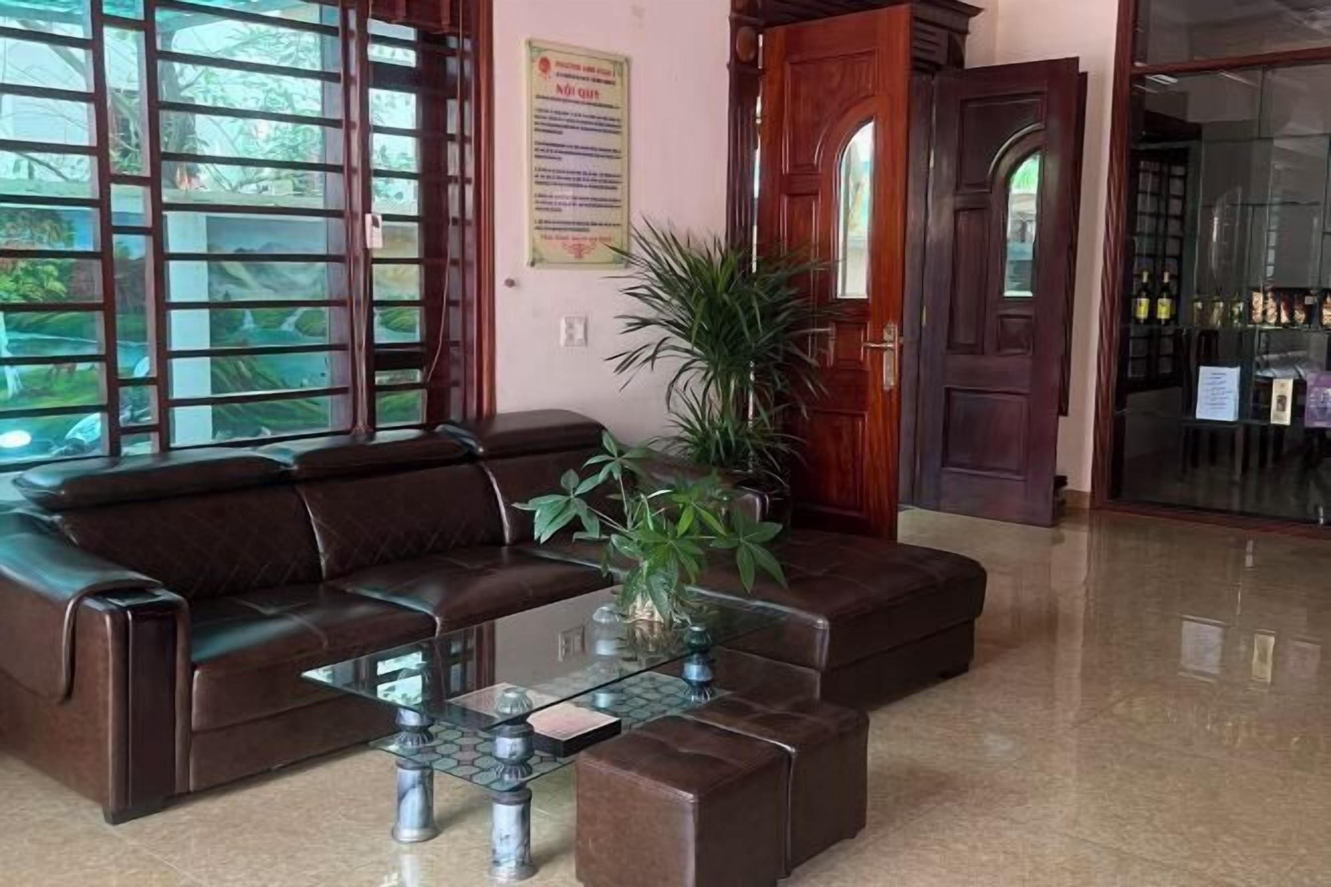 المنشأة من الداخل