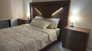 2 habitaciones, tabla de planchar con plancha, wifi y ropa de cama