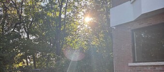 Welcoming Retreat for Guests, Students & Professionals – Where City Meets Nature