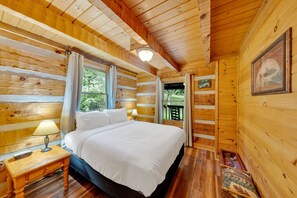 2 habitaciones, escritorio, tabla de planchar con plancha y wifi 