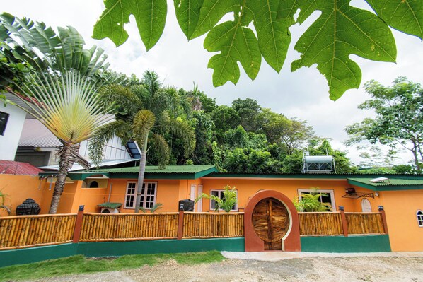Fachada del alojamiento