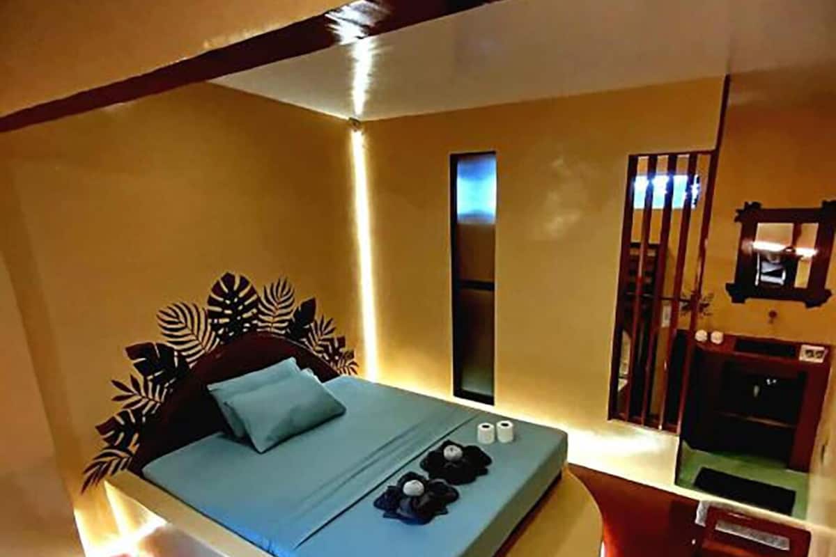 Standard Double Room, Garden View | Free WiFi