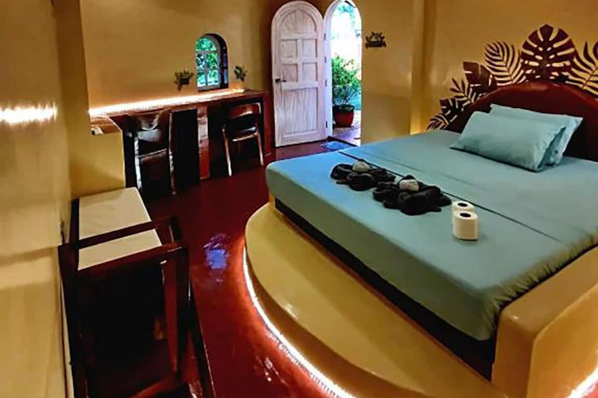 Standard Double Room, 1 King Bed, Air conditioning, Beachside | Free WiFi