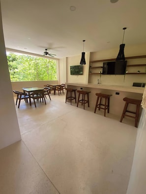 Apartment, 3 Bedrooms, Accessible, Private Pool | Dining