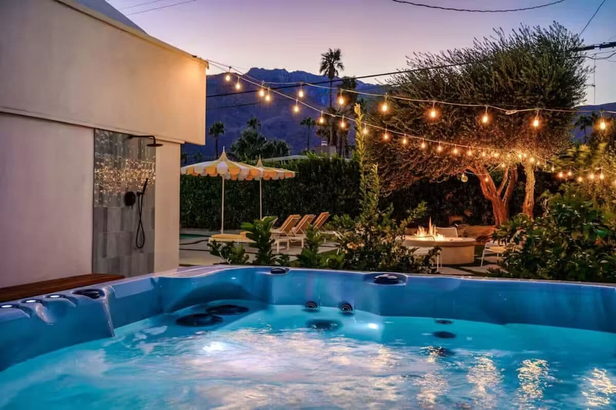 Bain à remous extérieur