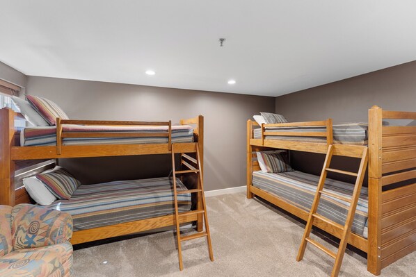 Studio (4 Bedrooms) | AuĂenbereich