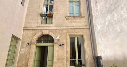 Charming 2-room apartment in town house - Arles historic center